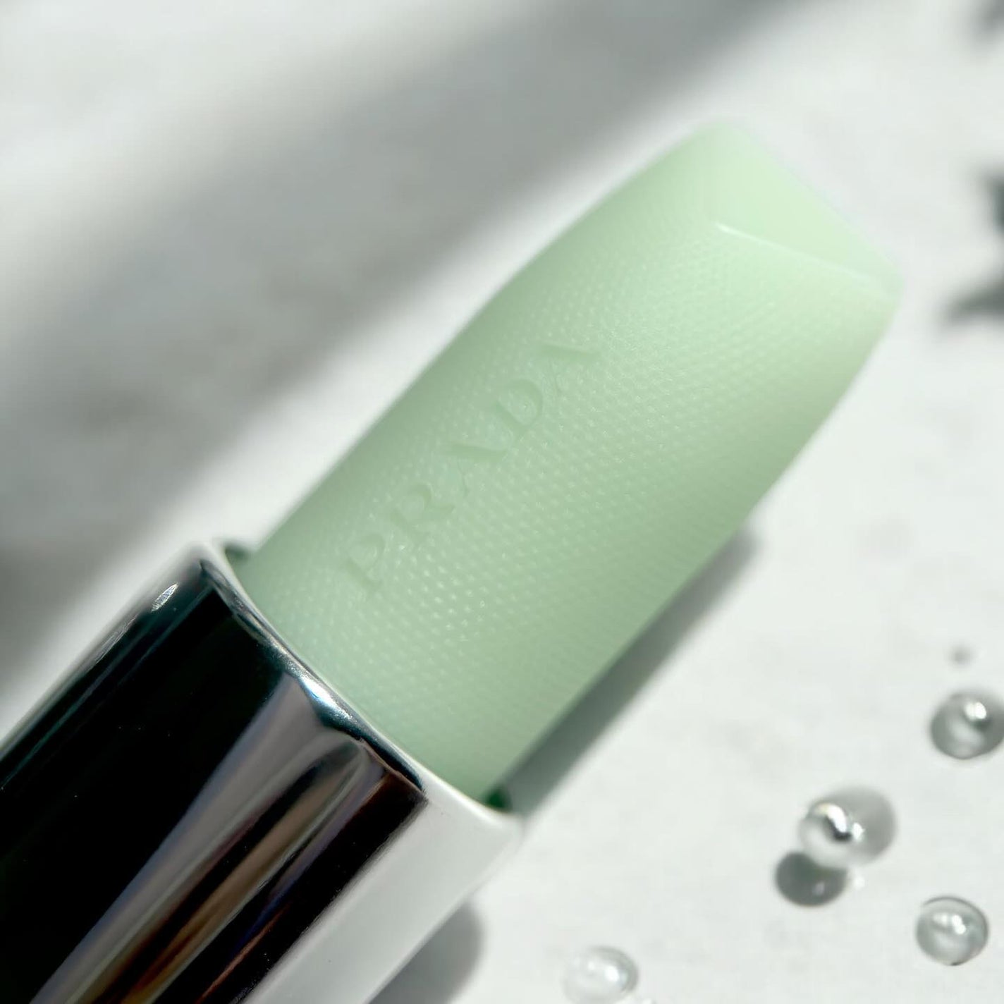 リップ バーム オプティマイジング ケア/PRADA BEAUTY/リップバームを使ったクチコミ(7枚目)