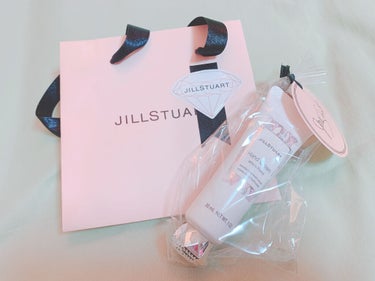 ジルスチュアート ハンドクリーム ホワイトフローラル/JILL STUART/ハンドクリームを使ったクチコミ（2枚目）