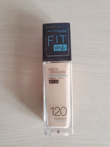 フィットミーリキッドファンデーション 120/MAYBELLINE NEW YORK/リキッドファンデーションを使ったクチコミ（1枚目）