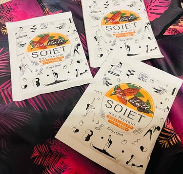 ホットヨガCALDO監修の
「SOIET～Soy+Diet～」
ソイプロテイン　チョコレート味✨

忙しくても１食置き換えるだけで、
美と健康をダブルでサポートしてくれます💕

🌸女性に嬉しいイソフラボ