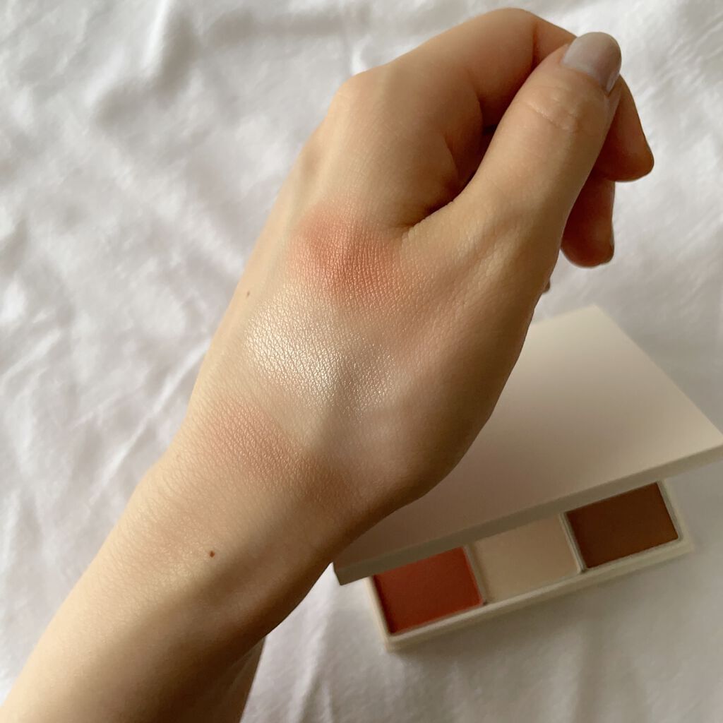 プリズマティックラスター フェイスパレット/RMK/パウダーハイライトを使ったクチコミ(4枚目)