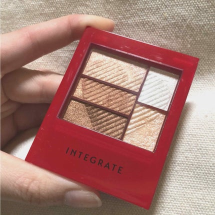 トリプルレシピアイズ/インテグレート/アイシャドウパレットを使ったクチコミ(1枚目)
