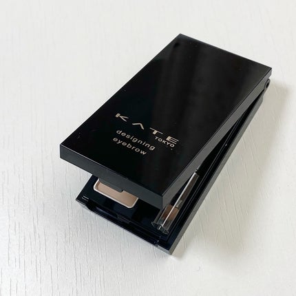 ケイト デザイニングアイブロウ3D/KATE/パウダーアイブロウを使ったクチコミ(4枚目)