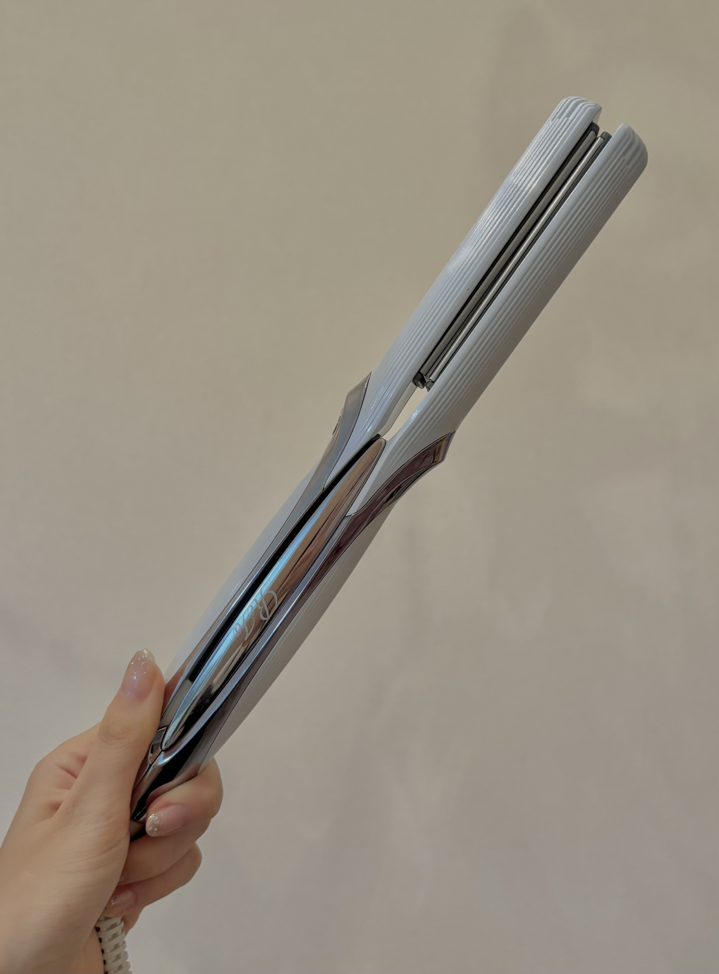 リファ ストレートアイロン プロ ホワイト/ReFa/ストレートアイロンを使ったクチコミ（1枚目）