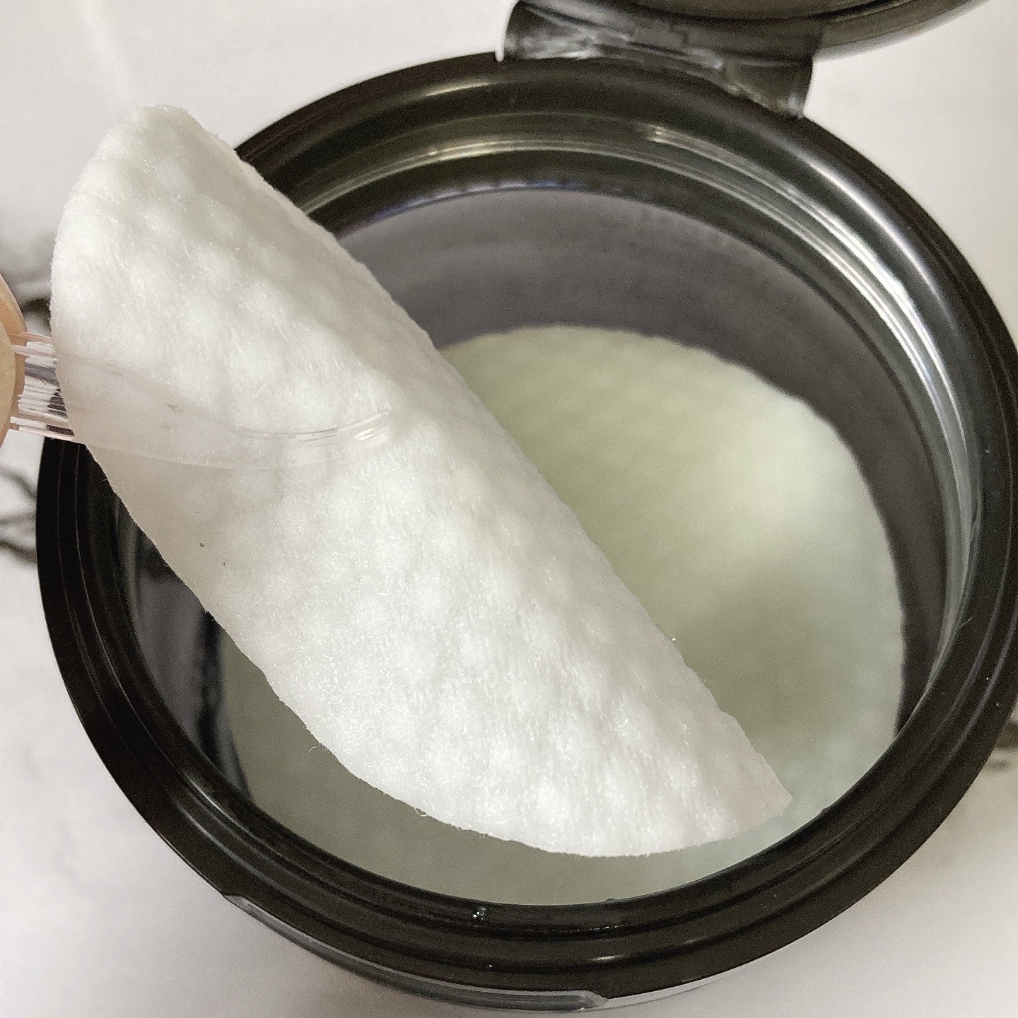 ブルーブライトピーリングパッド/EMROSÉ/トナーパッドを使ったクチコミ（3枚目）