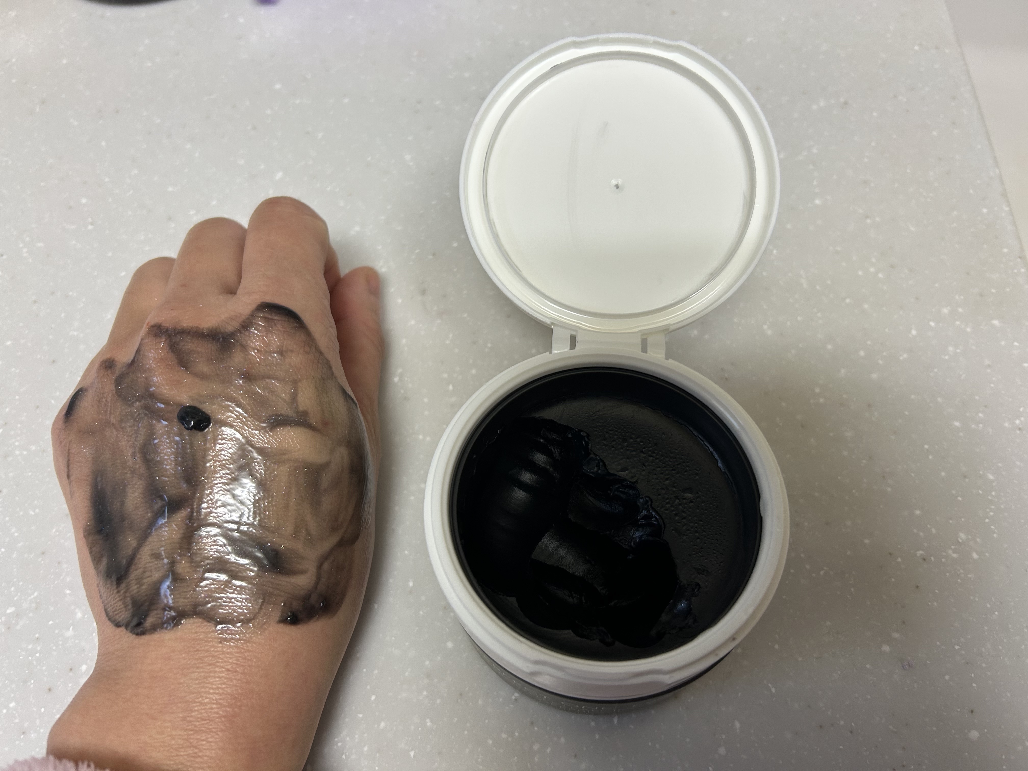 パーフェクトワンフォーカス スムースクレンジングバーム ディープブラック/PERFECT ONE  FOCUS/クレンジングバームを使ったクチコミ（3枚目）