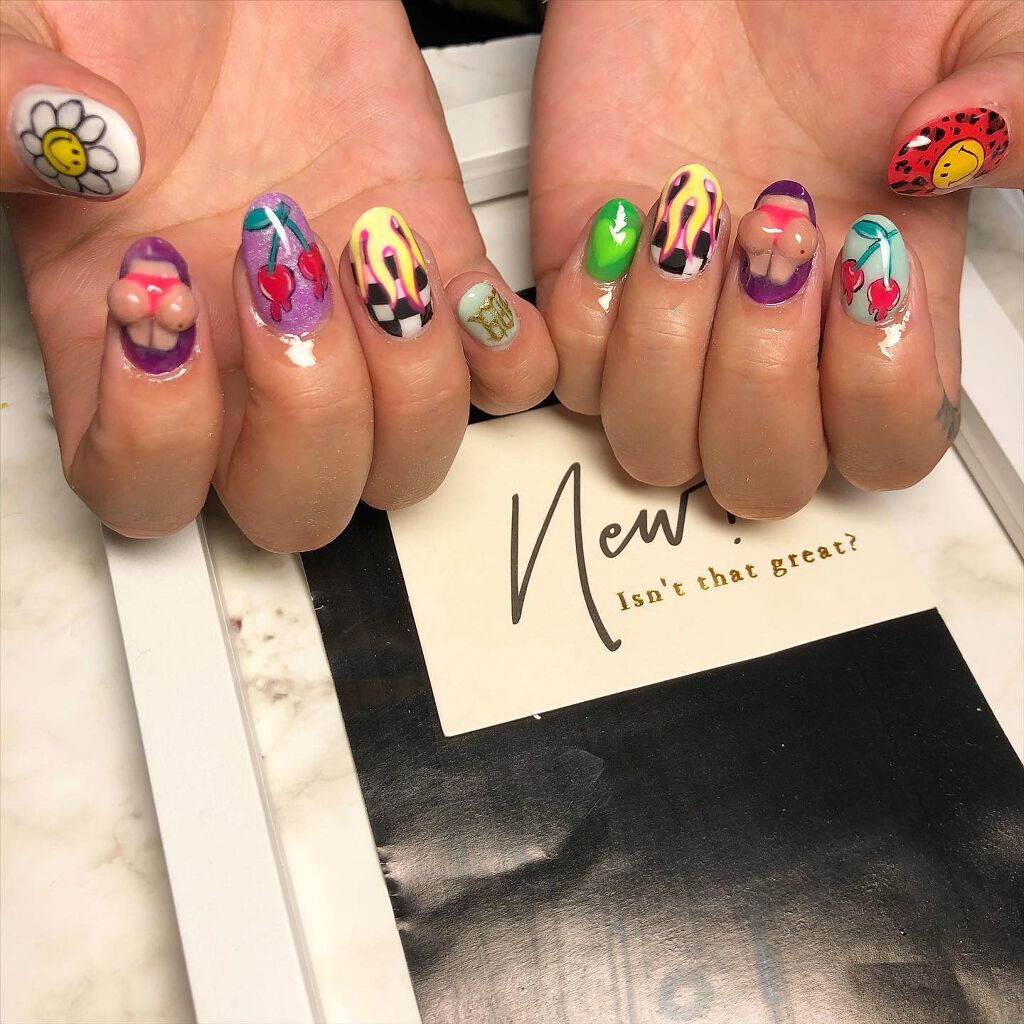 cst on LIPS 「どこも、コロナ、コロナ🦠🦠嫌になっちゃいますね🙄🙄🙄気分が少し..」(1枚目)