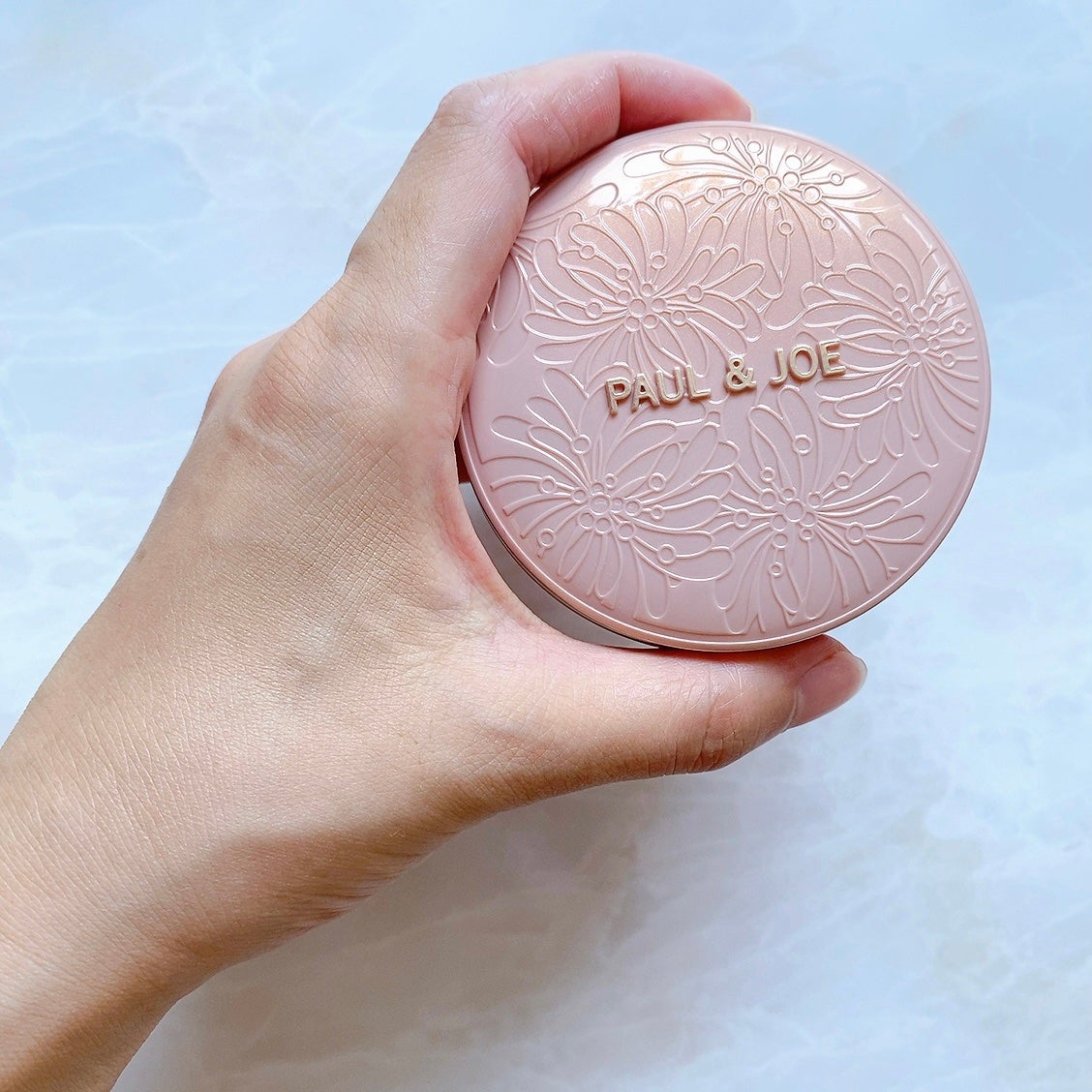 シースルー ヴェール コンパクト/PAUL & JOE BEAUTE/ファンデーションを使ったクチコミ(6枚目)