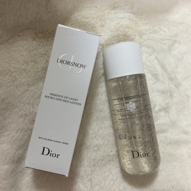 Dior ディオール スノー エッセンス オブ ライト マイクロ ローションのクチコミ「白いつぶが可愛いすぎる！

そばかすが気になり購入しました

ディオール　スノーエッセンス　オ.....」（1枚目）