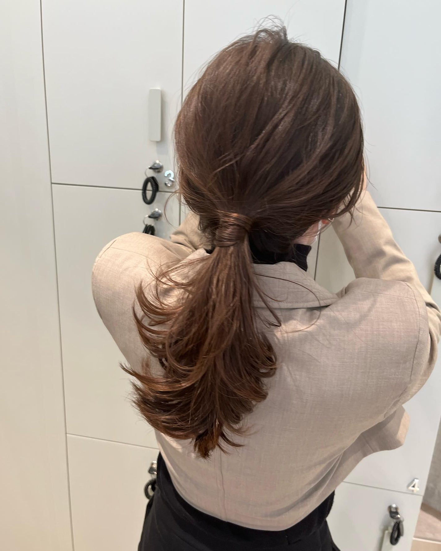 HARUNA on LIPS 「.お仕上げに、ゆるっとかるく結びました💓😌🌟.スタイリングはご..」(4枚目)