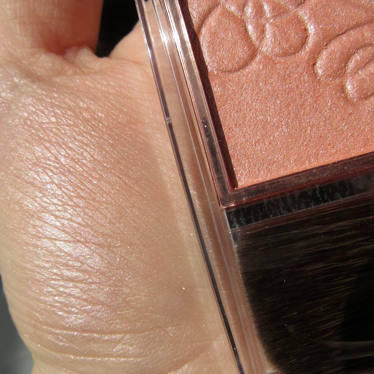 パールグロウニュアンサー/CEZANNE/パウダーハイライトを使ったクチコミ(5枚目)