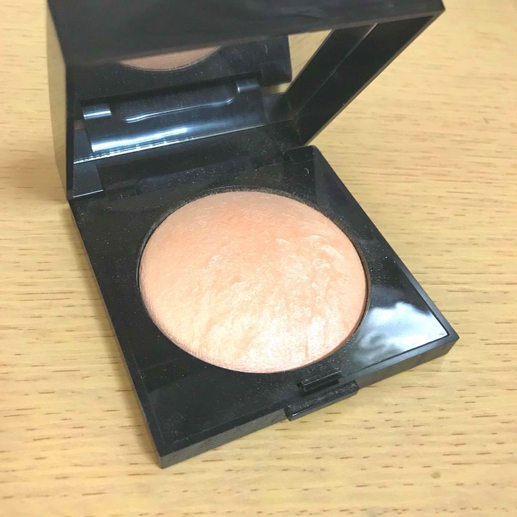 マットラディアンス ベイクドパウダー ハイライト01/ローラ メルシエ/パウダーハイライトを使ったクチコミ（1枚目）