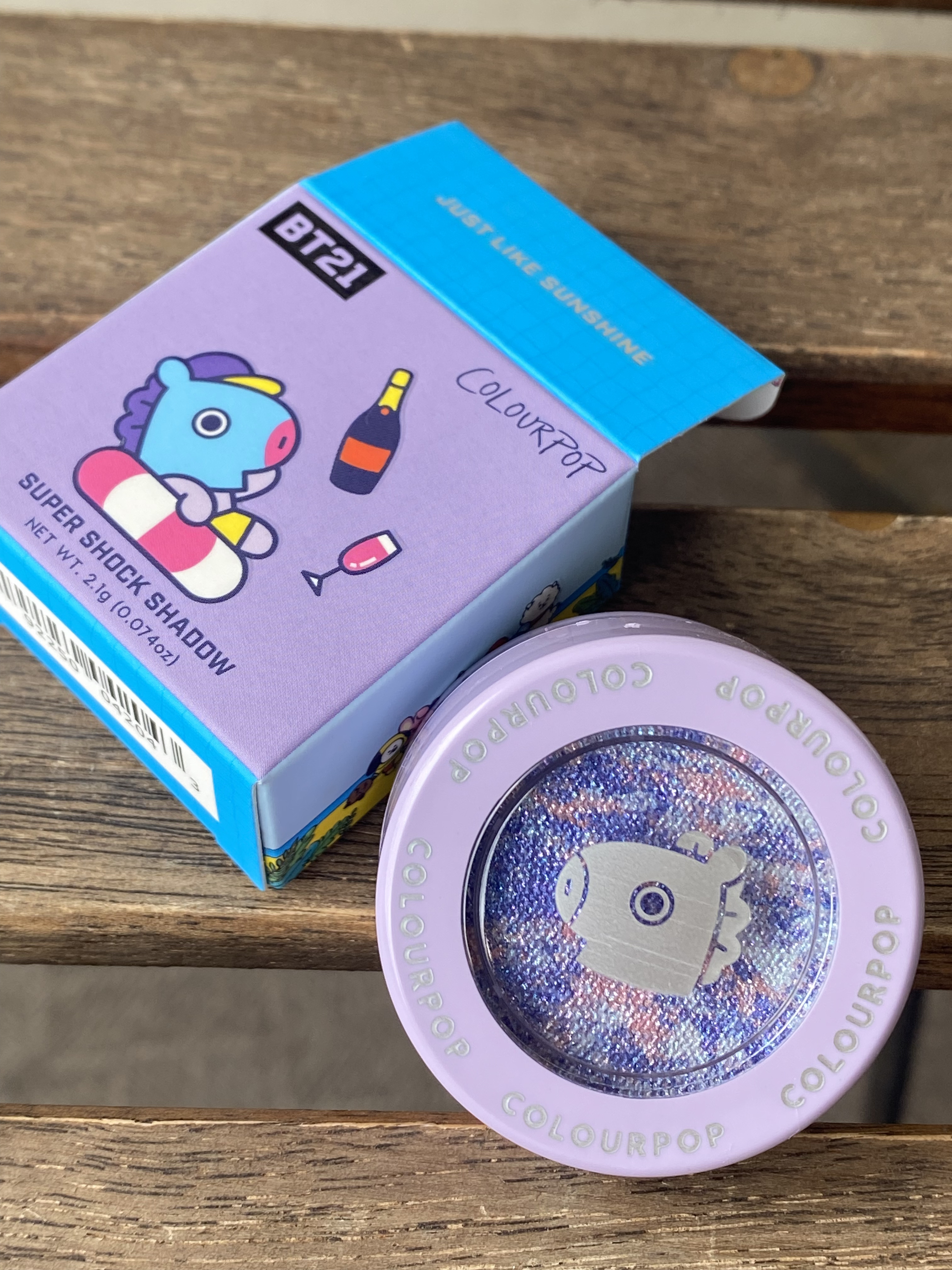  スーパーショックシャドウ/ColourPop/単色アイシャドウを使ったクチコミ（1枚目）