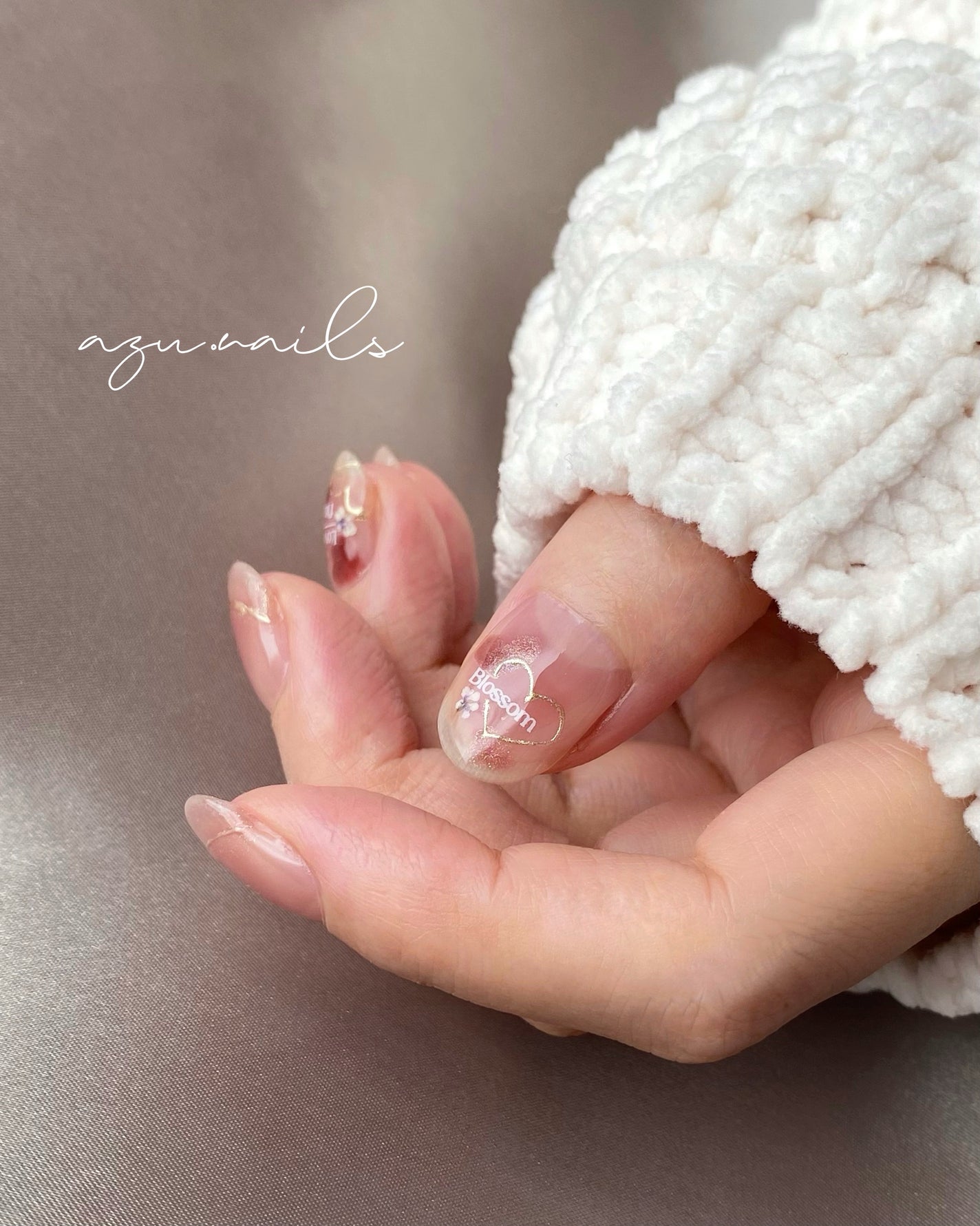 azu on LIPS 「S♡Mint2024ValentineNailふんわりチークと..」(5枚目)