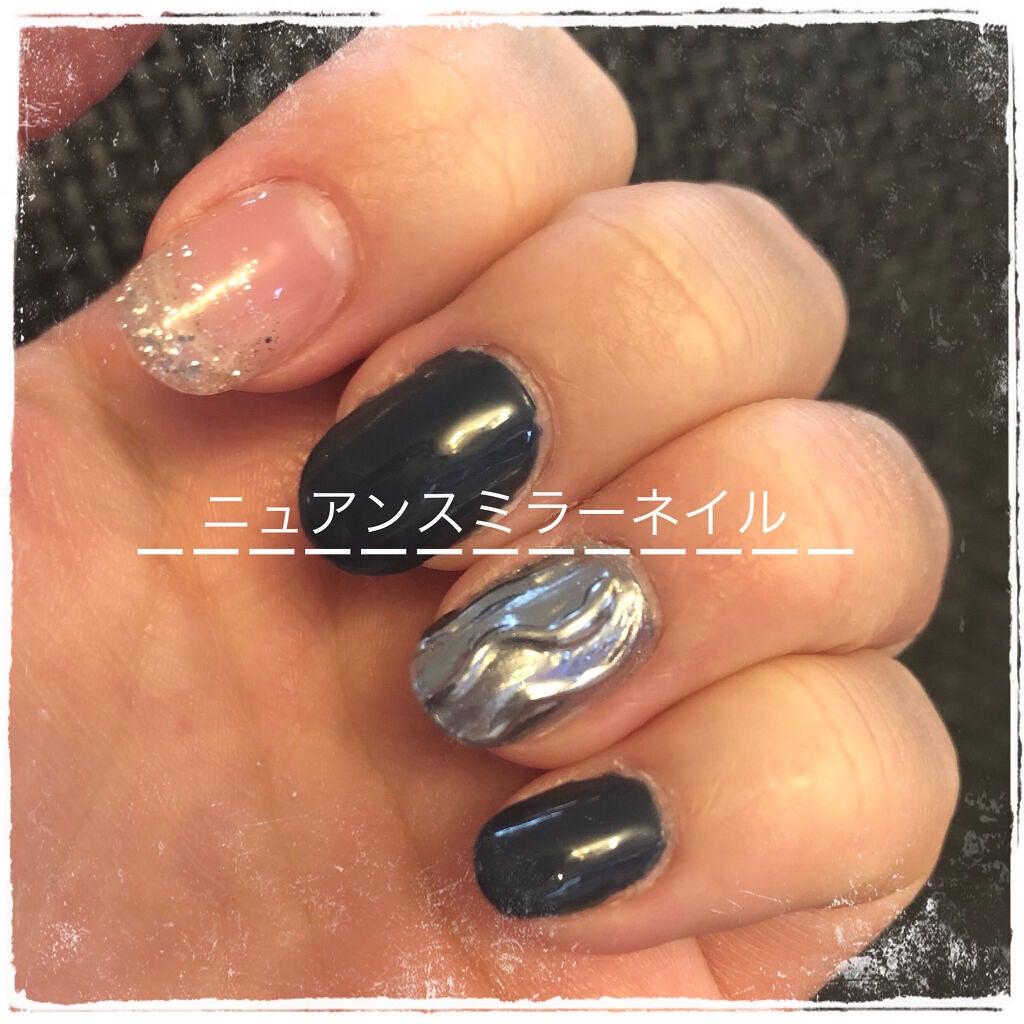 🍒M🍒 on LIPS 「かっこいい系ニュアンスミラーネイル✨深いブルーを使ったジェルネ..」(1枚目)