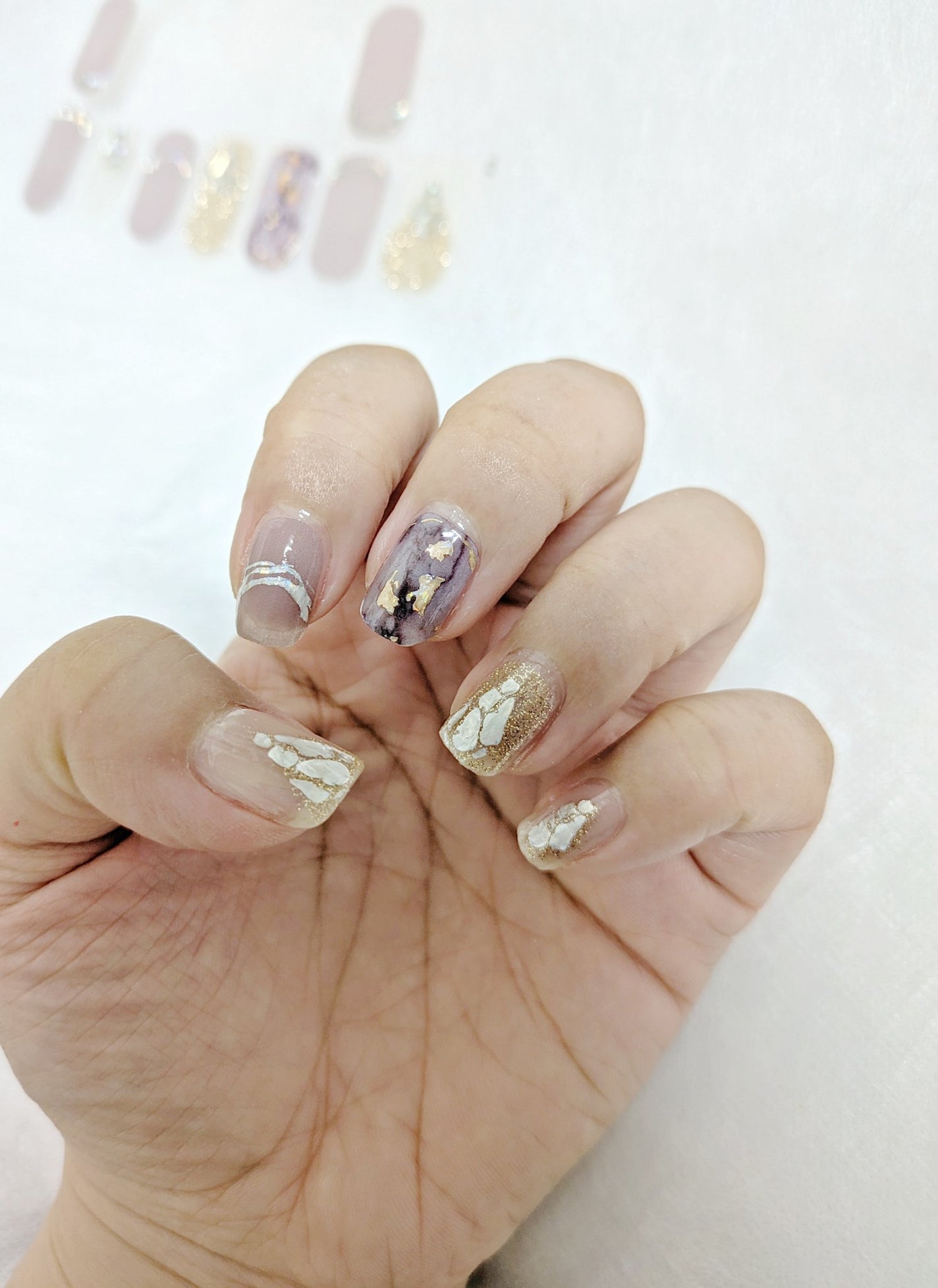 chinyan28 on LIPS 「ネイルシール変更🤗💗ネイルシールも映える長さまで伸ばせるように..」(1枚目)