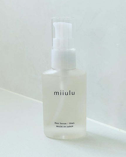 miiulu<ミウル> ヘアセラムのクチコミ「香りが最高✨✨
シンプルでコンパクトな手のひらサイズの可愛いパッケージ。
濃厚だけどベタつか.....」(1枚目)