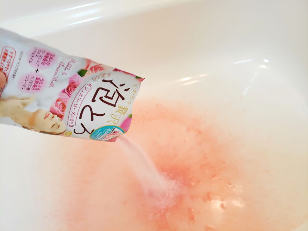 贅沢泡とろ 入浴料 ジュエリーローズの香り/お湯物語/保湿系入浴剤を使ったクチコミ（2枚目）