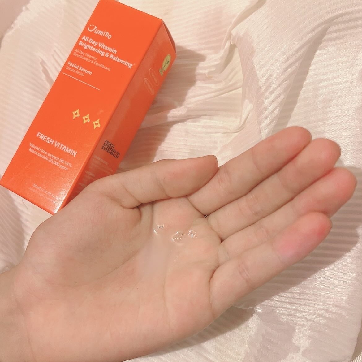 オールデイビタミンブライトニング&バランシングフェイシャルセラム/JUMISO/美容液を使ったクチコミ(2枚目)