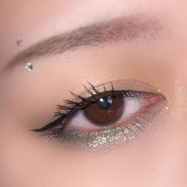 花簇流錦 クリーミーリキッドアイシャドウ/花西子/リキッドアイシャドウを使ったクチコミ（3枚目）