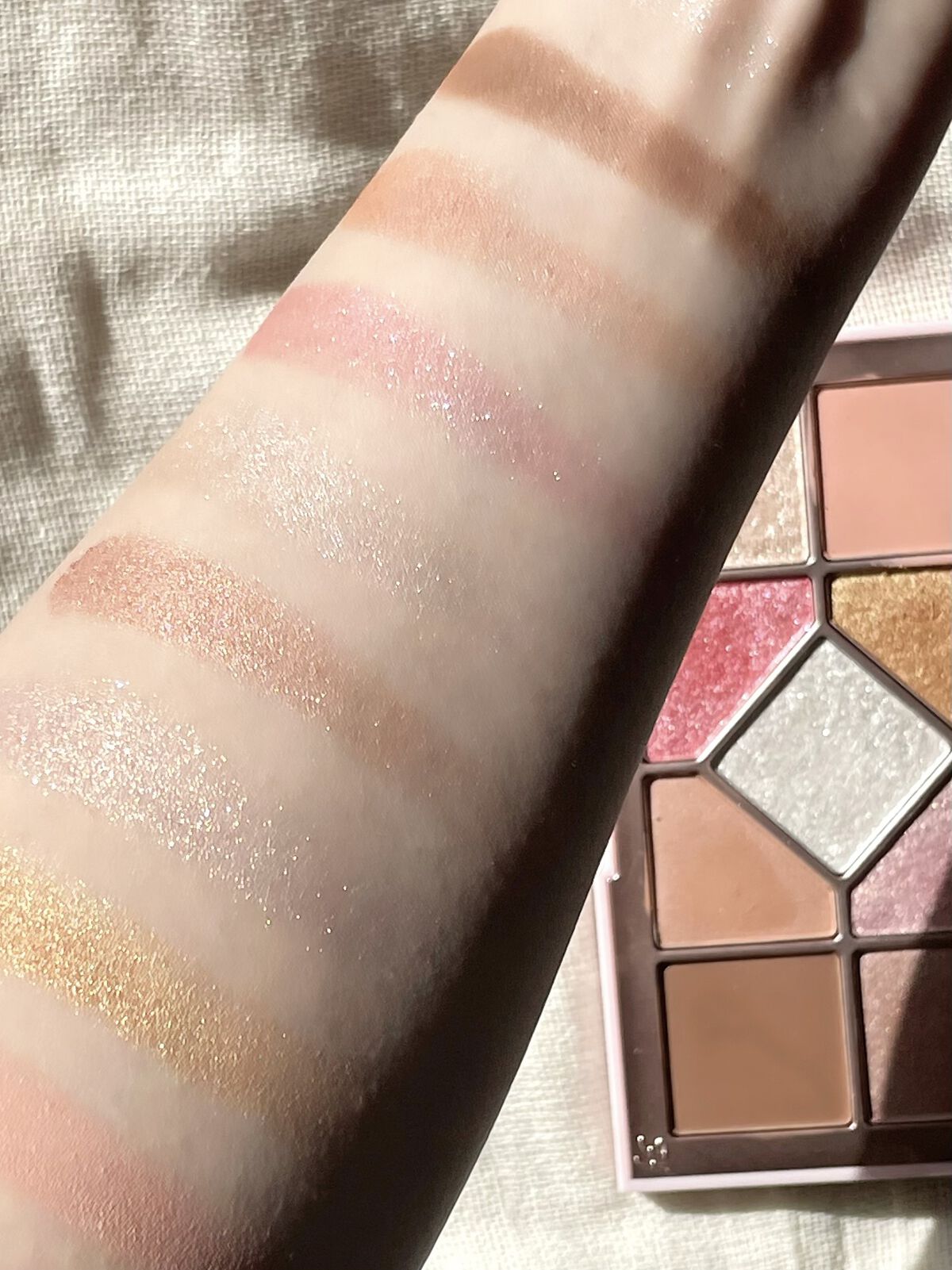 シャインユー アイシャドウパレット 01 朝焼けに染まるピンクの湖/frunflynn/アイシャドウパレットを使ったクチコミ（2枚目）