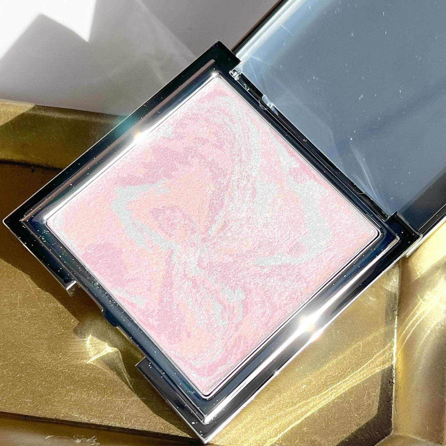 スキンルミナスハイライター/DEAR DAHLIA/パウダーハイライトを使ったクチコミ(3枚目)