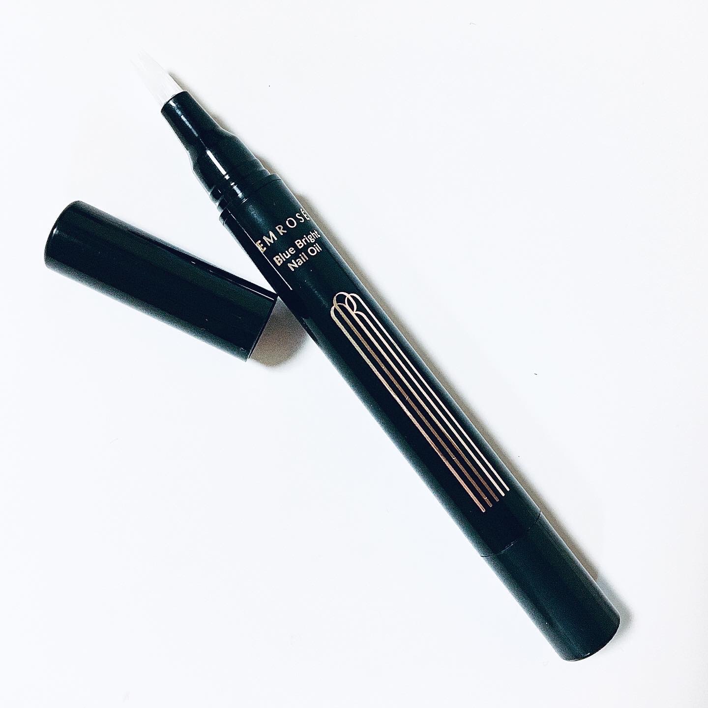 ブルーブライトネイルオイル/EMROSÉ/ネイルオイル・トリートメントを使ったクチコミ（2枚目）