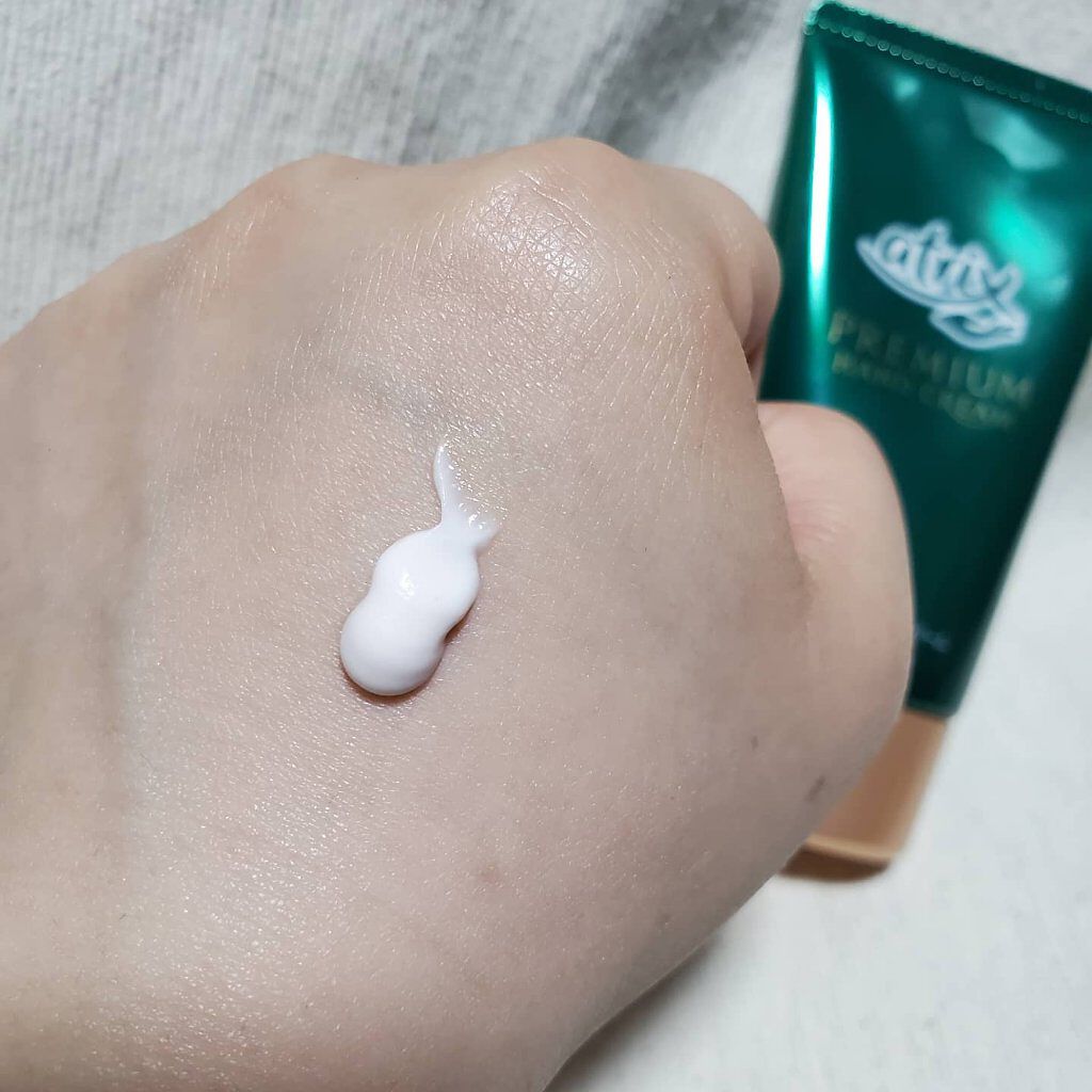 プレミアムハンドクリーム/アトリックス/ハンドクリームを使ったクチコミ（2枚目）