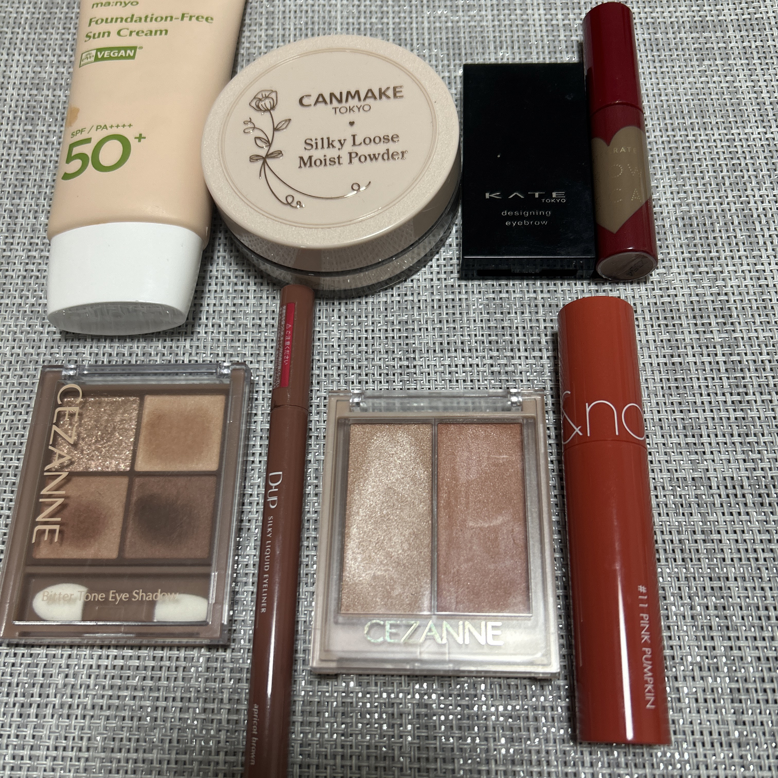 ケイト デザイニングアイブロウ3D/KATE/パウダーアイブロウを使ったクチコミ（1枚目）