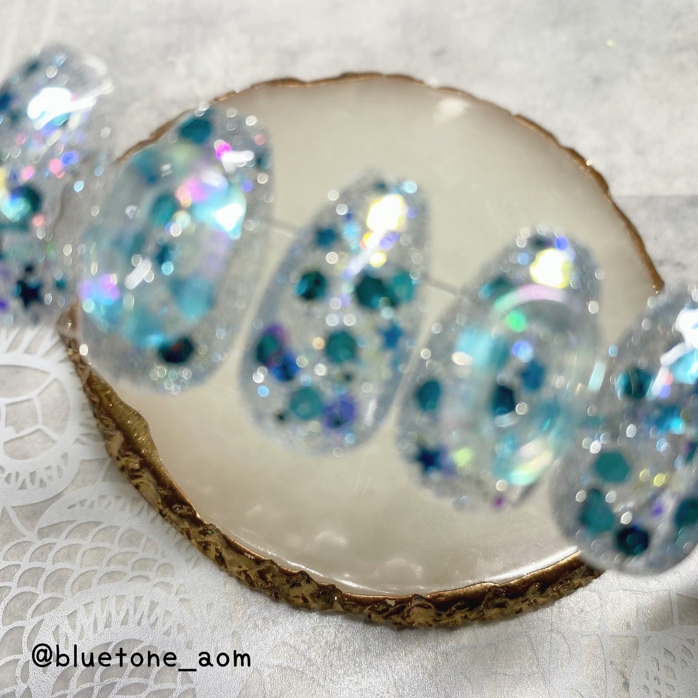 ⋆͛🦖⋆͛aomi on LIPS 「ホロフラーーッシュ!!ブルー系のオリジナルフラッシュにSHEI..」(3枚目)