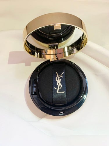 YVES SAINT LAURENT BEAUTE アンクル ド ポー ルクッションNのクチコミ「しっかりカバー力がある🙆‍♀️
それでいて化粧してますって感じではなく素肌がきれいな感じに仕上.....」（2枚目）