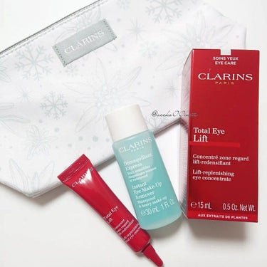 CLARINS スターアイ ホリデーキットのクチコミ「#購入コスメ

これまた今更ながらのポストなんですが....
CLARINSのクリスマスコフレ.....」（1枚目）