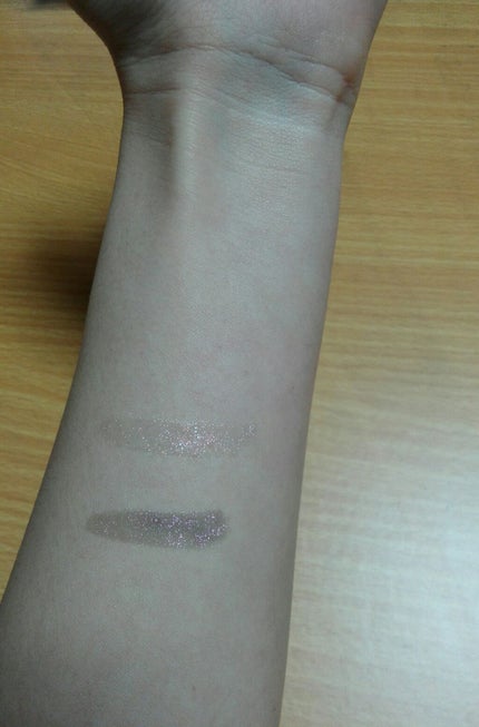 LIP38℃ +UnFrame<ホログラフィック>/UZU BY FLOWFUSHI/リップグロスを使ったクチコミ(3枚目)