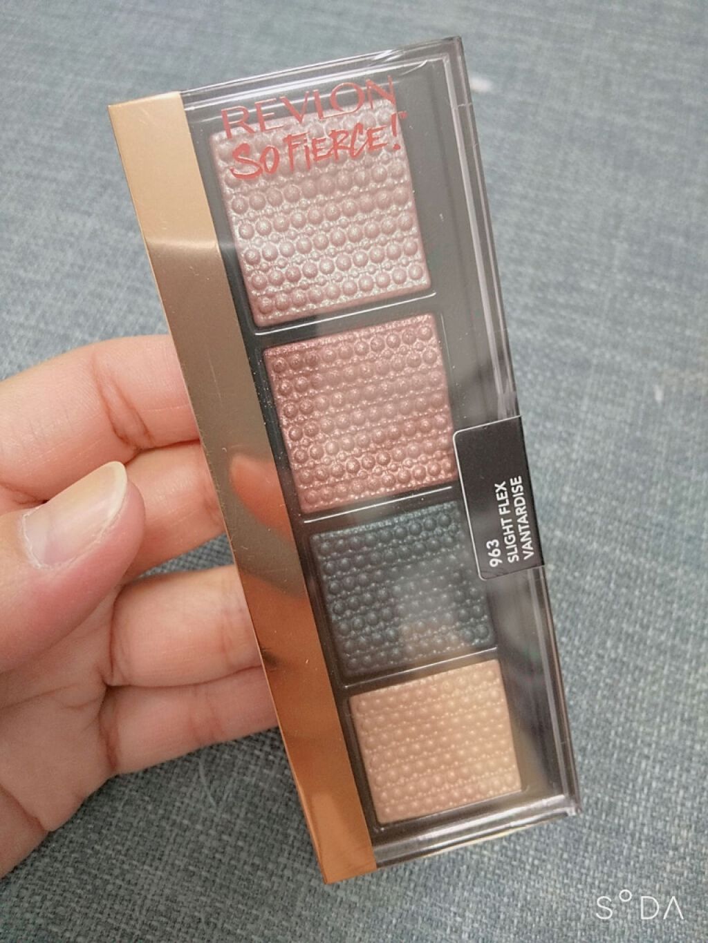 ソー フィアス！ プリズマティック パレット/REVLON/アイシャドウパレットを使ったクチコミ（1枚目）