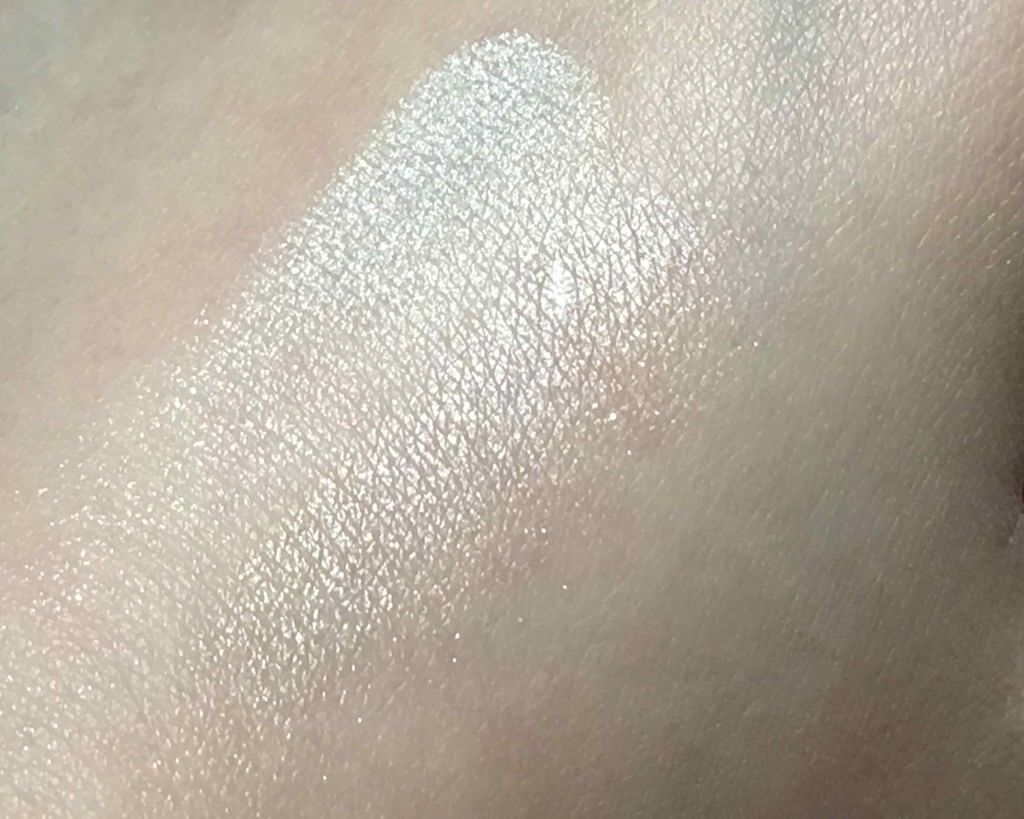 ブライトアップアイシャドウ/media/単色アイシャドウを使ったクチコミ(2枚目)