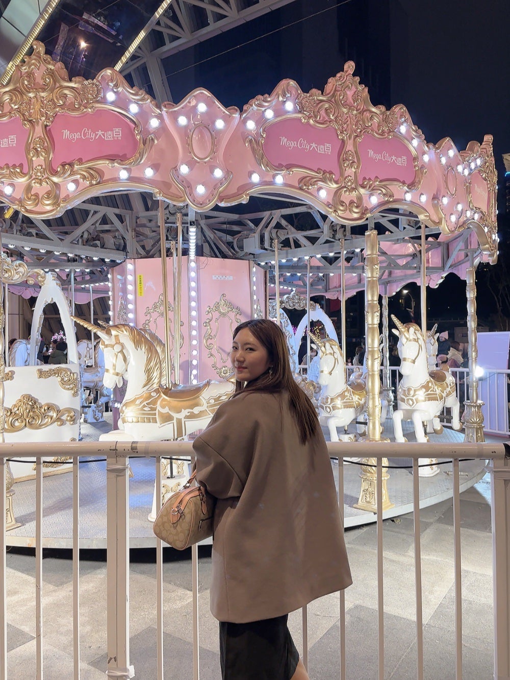 りな/フォロバ100 on LIPS 「メリークリスマス🎄🎁アイコン変えます💕#クリスマス#年末 ..」(1枚目)