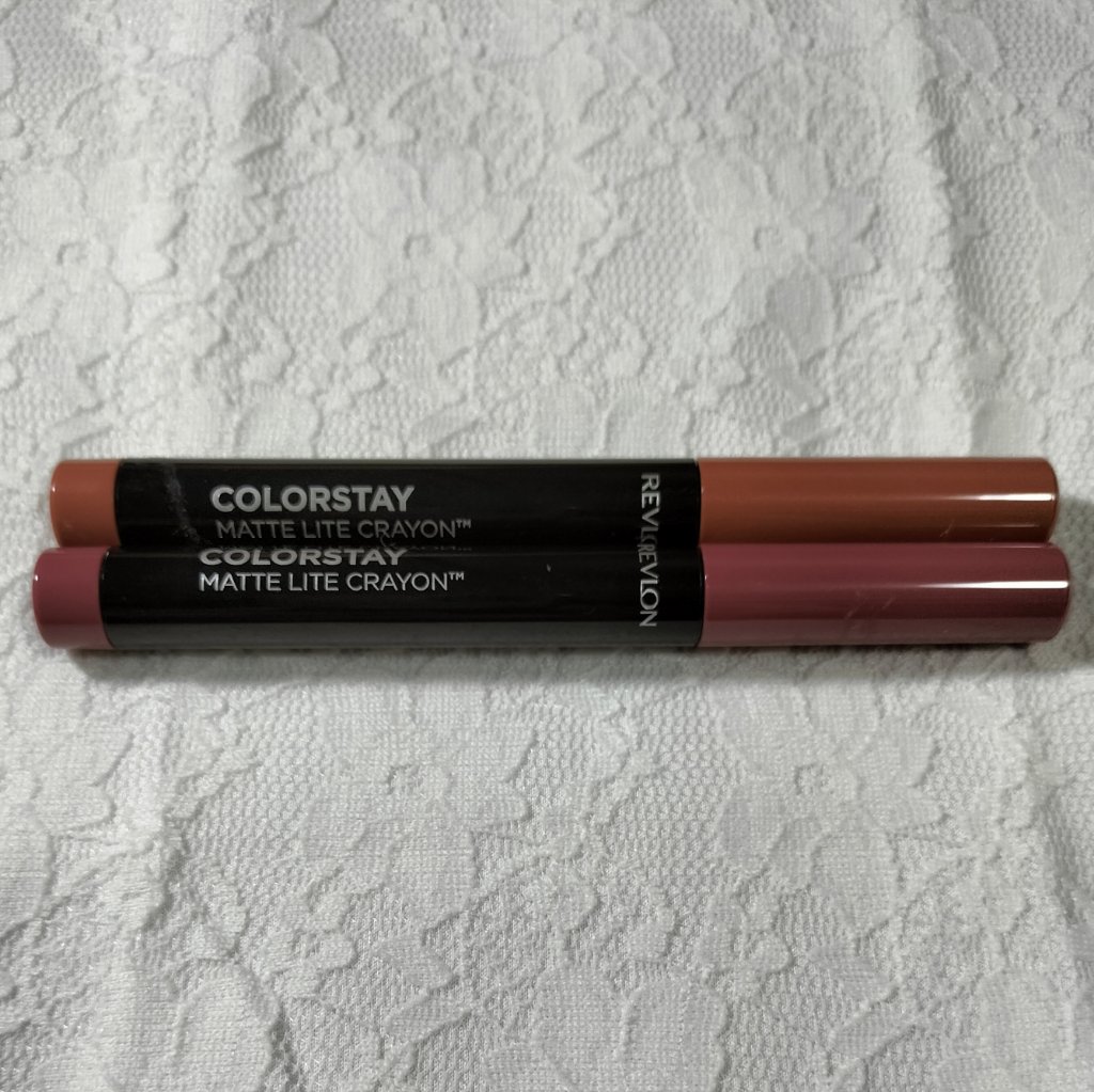 レブロン カラーステイ マット ライト クレヨン 004 テイク フライト/REVLON/口紅を使ったクチコミ（1枚目）