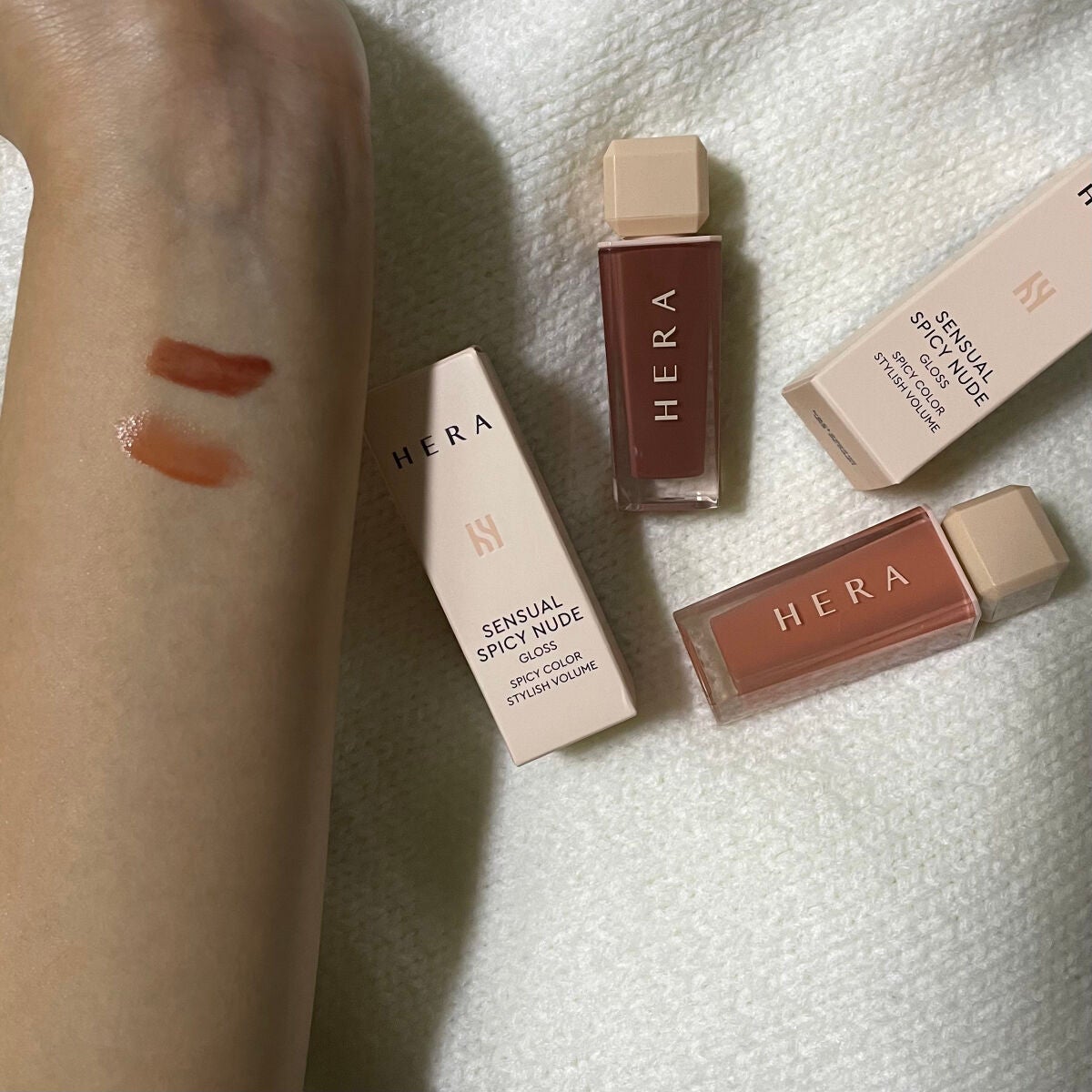 センシュアルスパイシーヌードグロス/HERA/リップグロスを使ったクチコミ(4枚目)