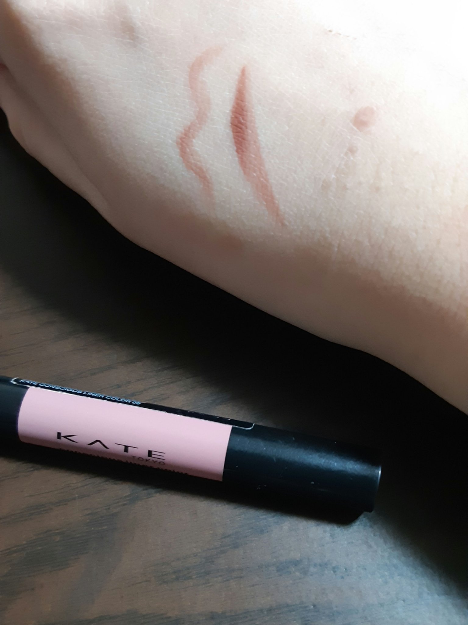 コンシャスライナーカラー/KATE/リキッドアイライナーを使ったクチコミ（3枚目）