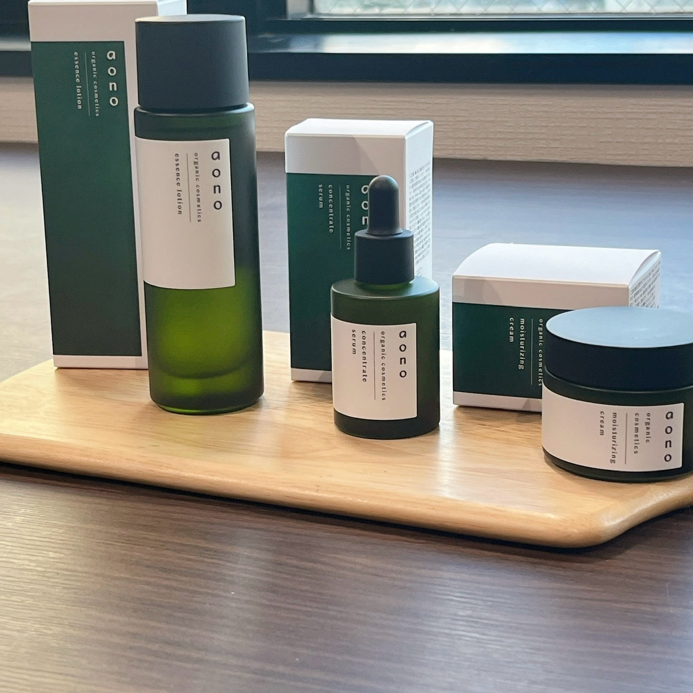 化粧品開発者を目指す男子高校生 on LIPS 「とものいえはLIPSHOMME1stAnniversaryPa..」(3枚目)