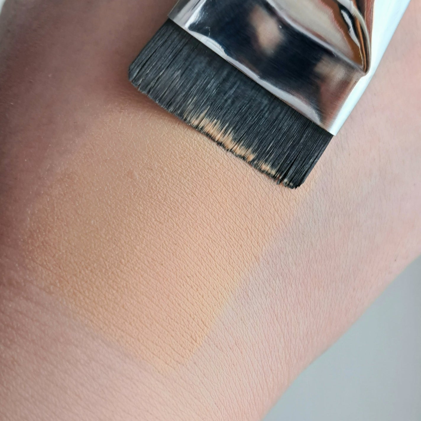 Spatula Wide Foundation Brush/wakemake/メイクブラシを使ったクチコミ(3枚目)