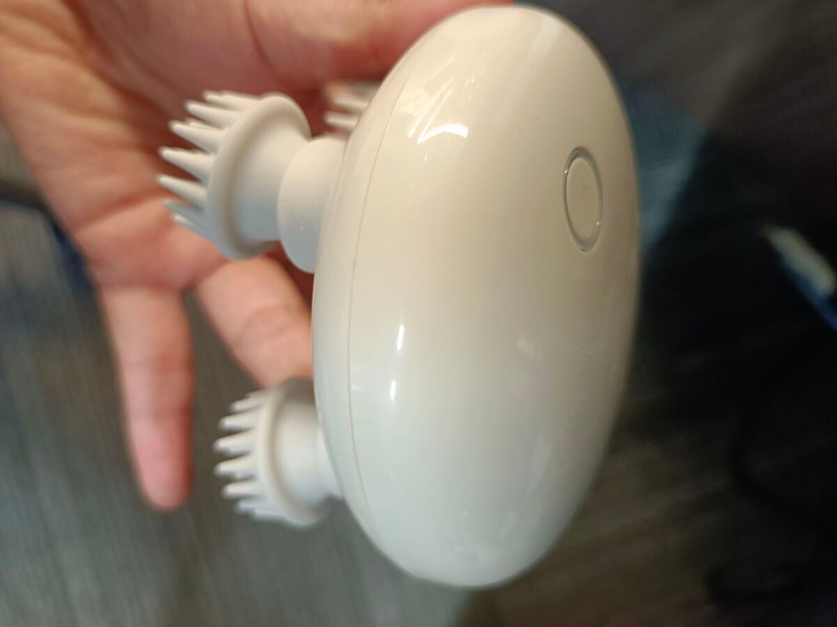 ヘッドスパ 電動頭皮ブラシ/yete/ヘッドマッサージャーを使ったクチコミ(3枚目)