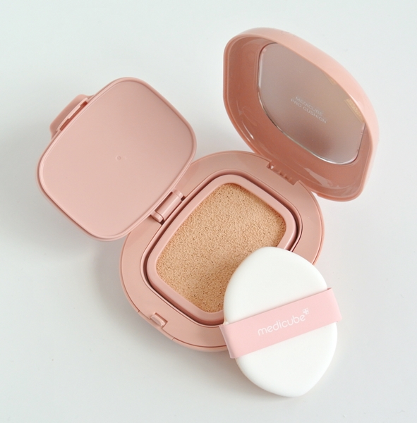 プログルタチオン グロークッション/MEDICUBE/クッションファンデーションを使ったクチコミ（2枚目）