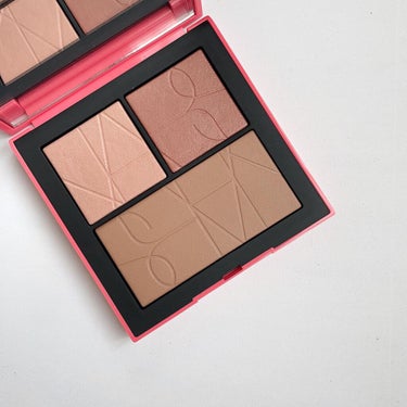 NARS プレジャートリップ チークパレットのクチコミ「.
NARS
#プレジャートリップチークパレット 

最近物欲ない中、欲しいな！と思ったハイラ.....」（1枚目）