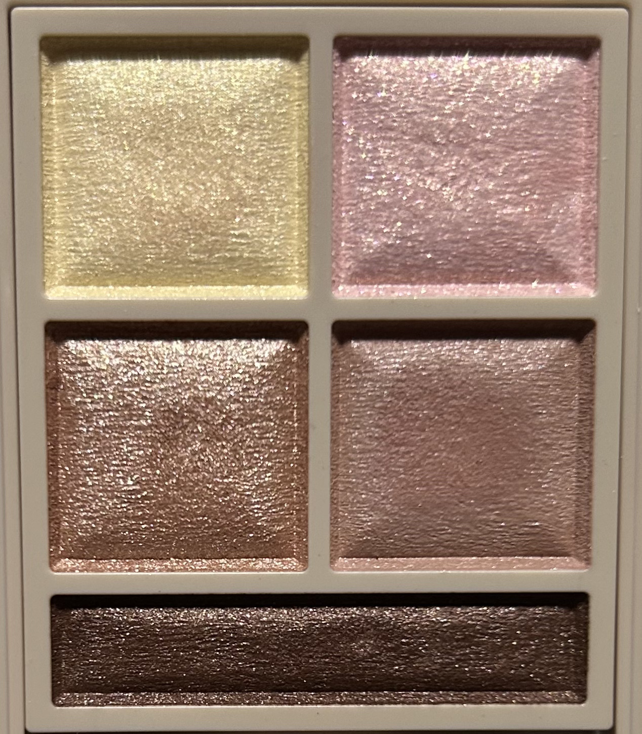 パノラマデザイン アイパレット BE-8 ピンクベージュ(限定)/Visée/アイシャドウパレットを使ったクチコミ（2枚目）