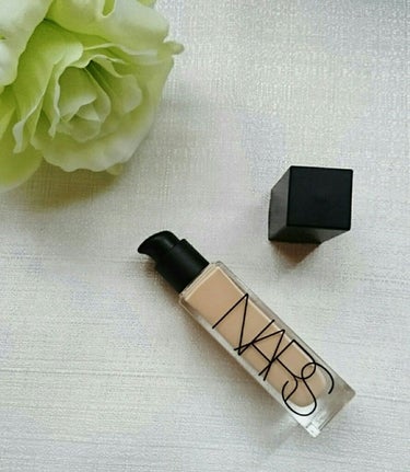 ナチュラルラディアント ロングウェアファンデーション/NARS/リキッドファンデーションを使ったクチコミ（2枚目）