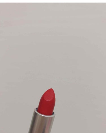 すごく久しぶりの投稿です！


MAC ルビー ウー トーキョー💄



すっごくかわいい赤で日本人に合うように作られたそうです🥰

顔色を明るく見せてくれてメイクするのがすごく楽しいです😚

