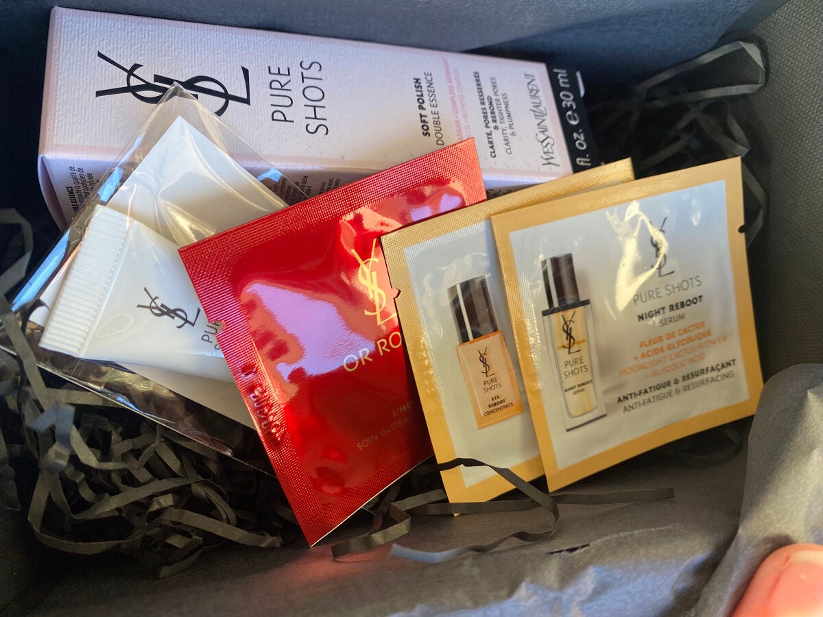 ラディアント タッチ グロウパクト/YVES SAINT LAURENT BEAUTE/クッションファンデーションを使ったクチコミ(5枚目)