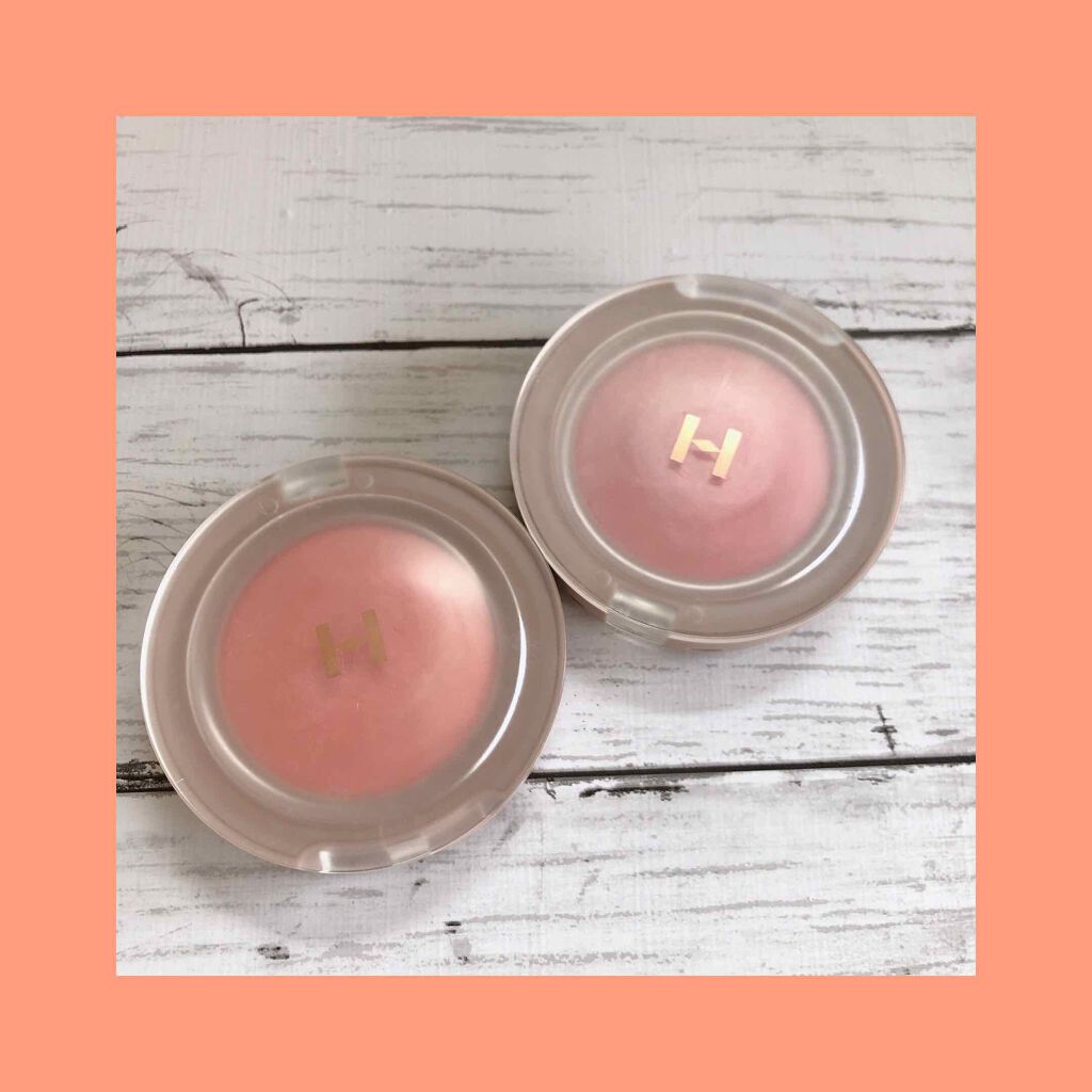 ◯hince トゥルーディメンショングロウチーク◯

だいっすきなhince💞
中でもお気に入りのアイテムがこちらです！

色味は上から

・01 BLUSH ON
・02 MELLOW

です！

01のほうはTHE ピンク色で、02の