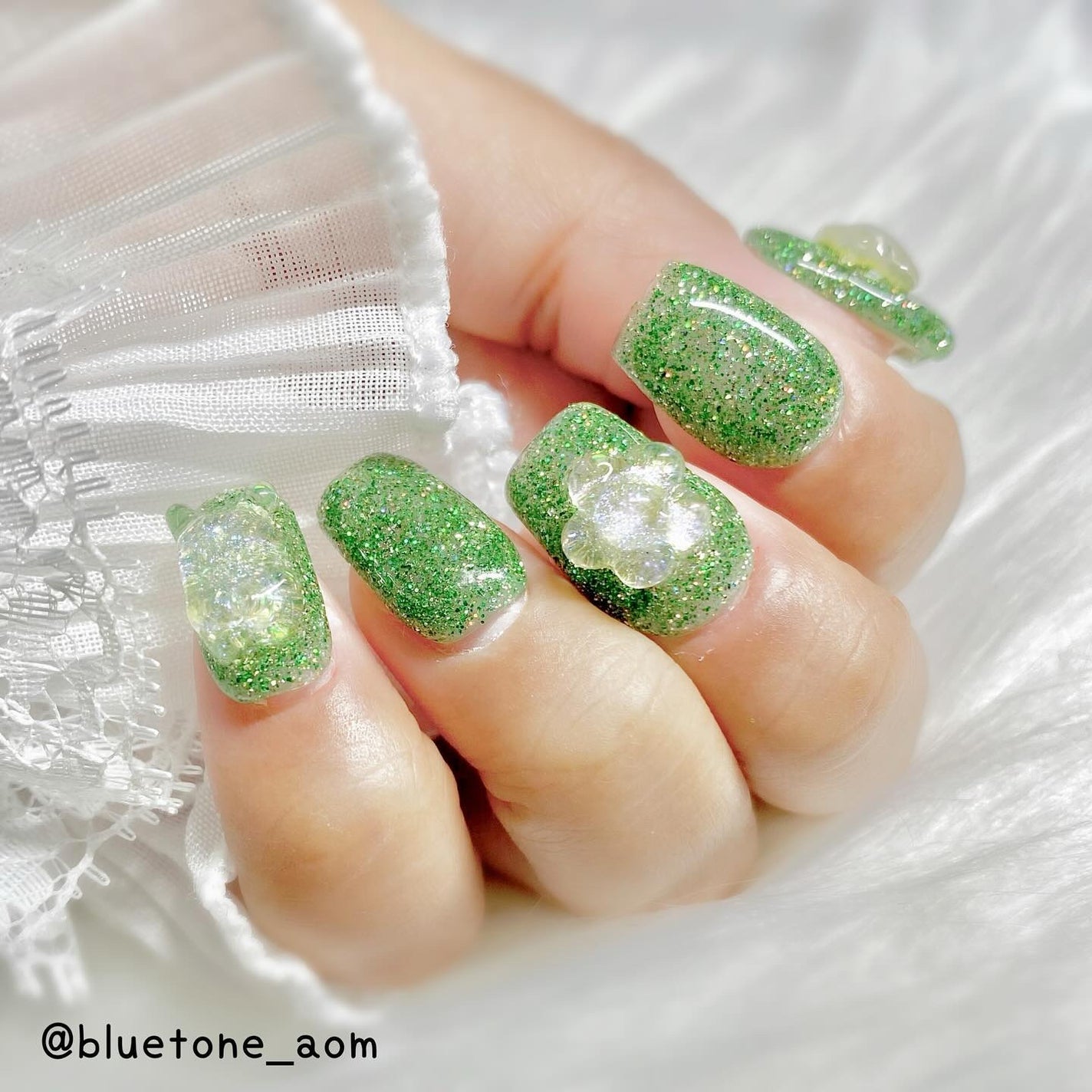 ⋆͛🦖⋆͛aomi on LIPS 「オリジナルフラッシュ!!今回はグリーンをメインに💚結構ギラギラ..」(8枚目)